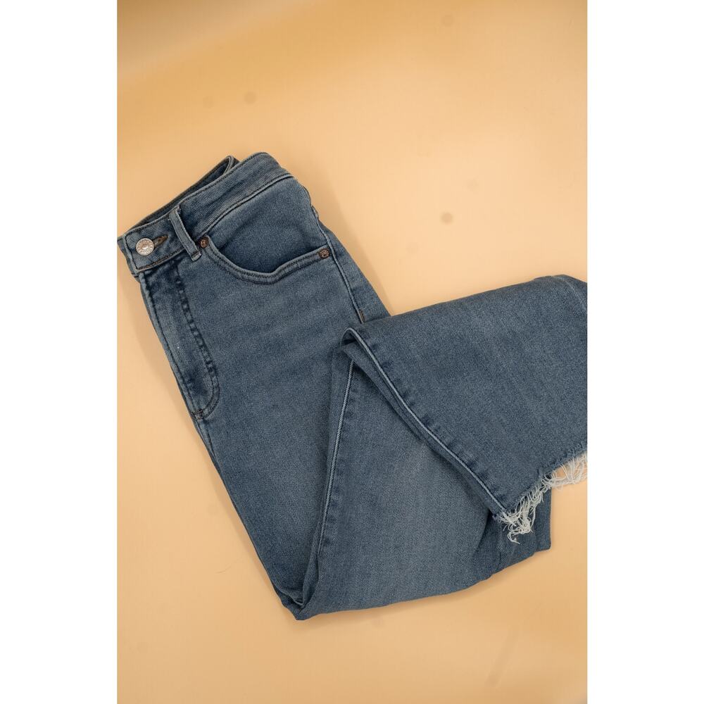 Express Curvy Modern Straight Super High Rise Jeans Light Wash Raw Hem Size 2R - Picture 7 of 8